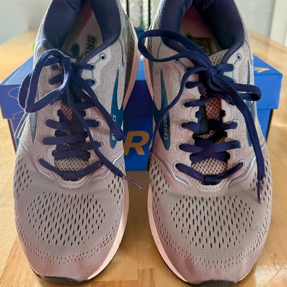 Brooks Beast 2.0 Men's Gray Running Shoes - Picture 6 of 8